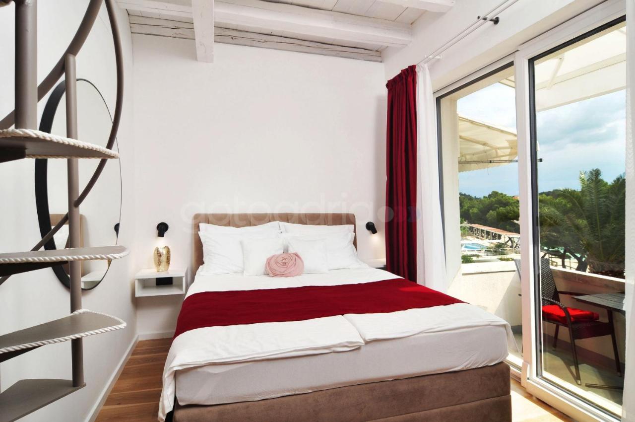 ماكارسكا Beachfront Deluxe B&B المظهر الخارجي الصورة
