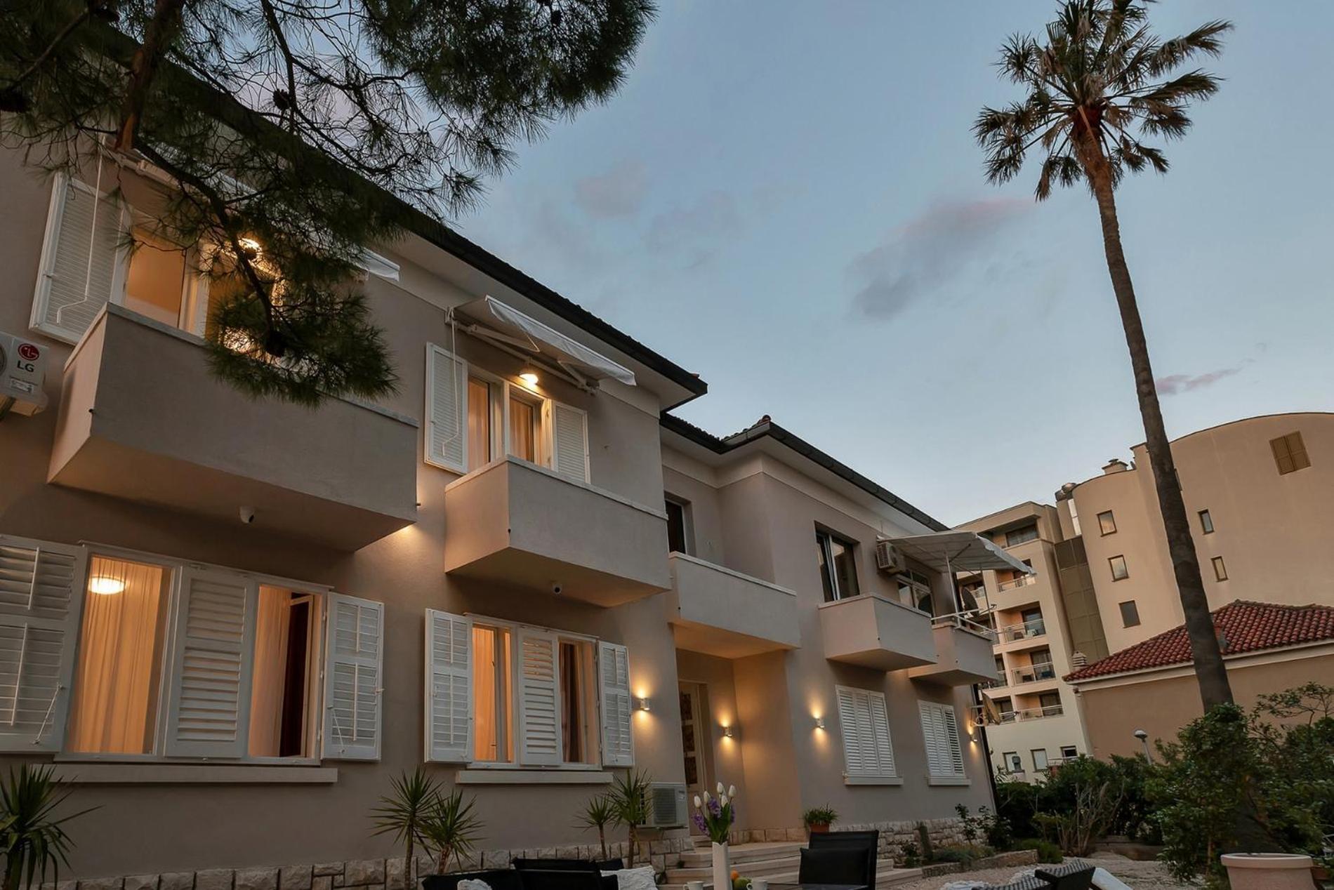 ماكارسكا Beachfront Deluxe B&B المظهر الخارجي الصورة